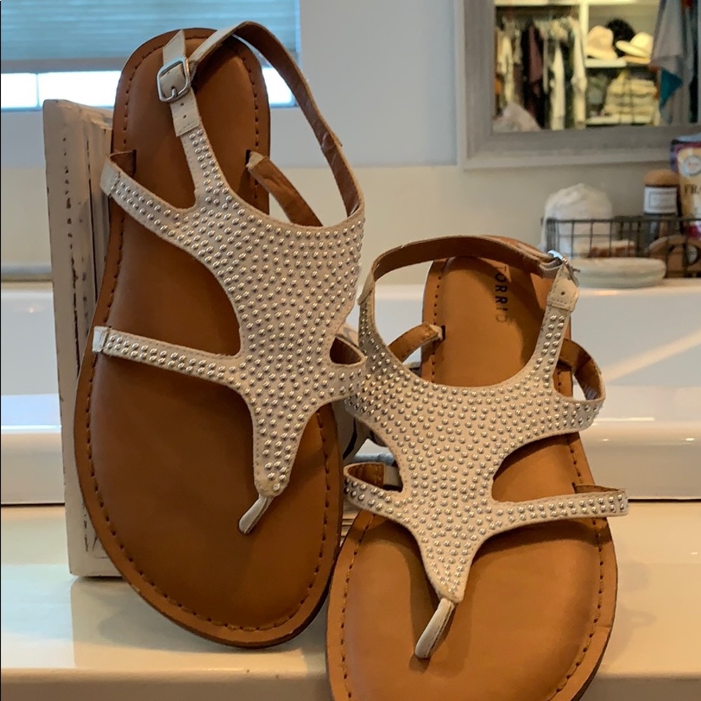 Torrid sandals sz 9
